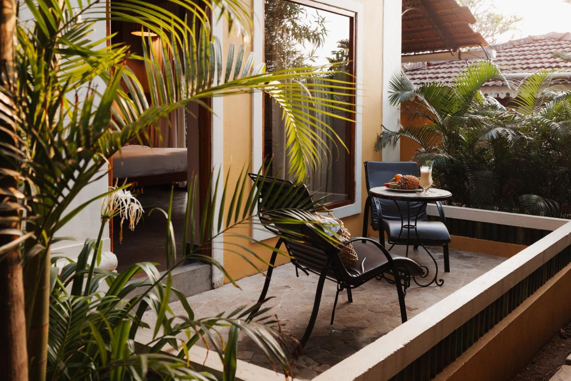 Fiesta Beach Resort Baga Exterior foto
