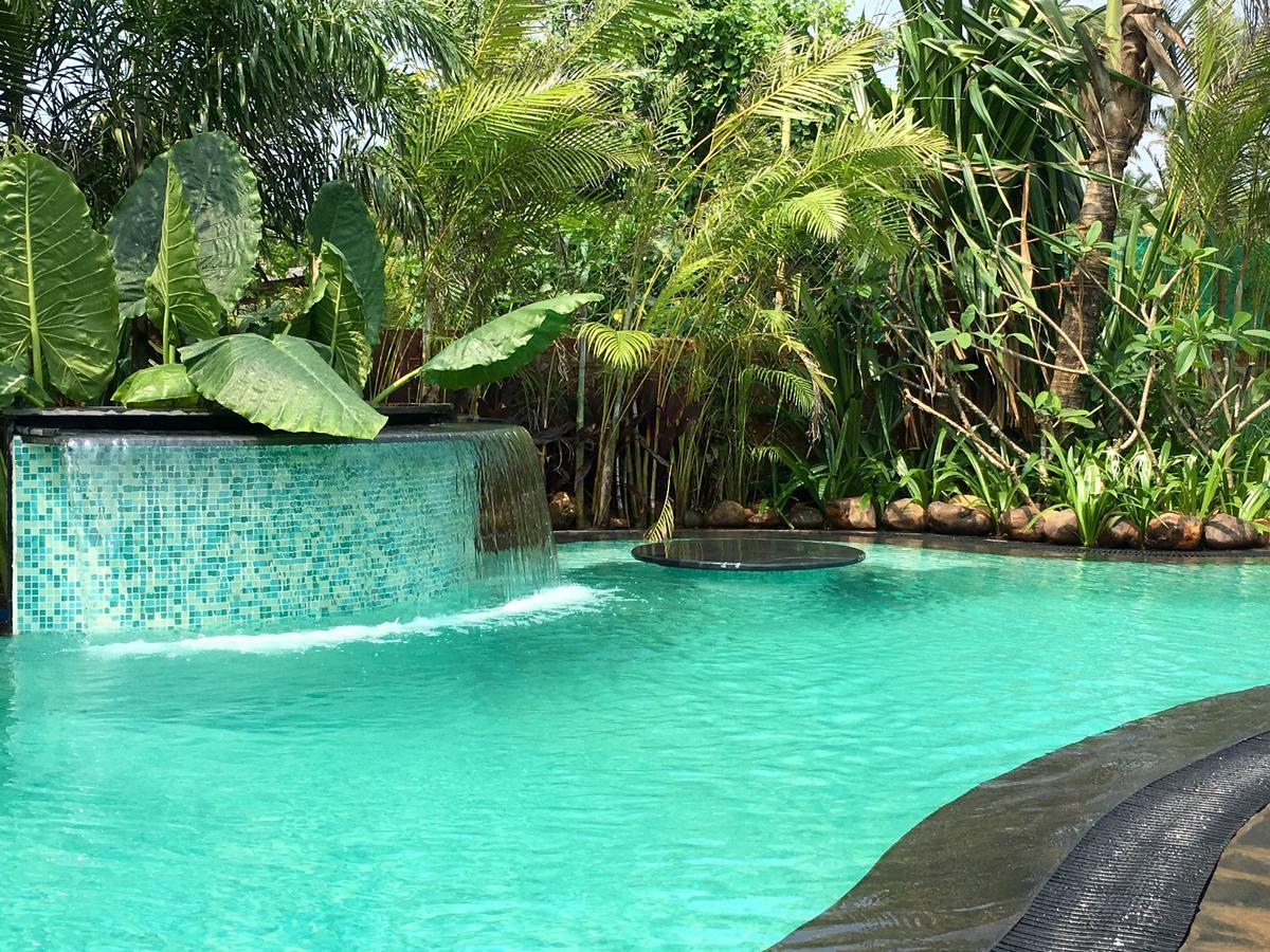 Fiesta Beach Resort Baga Exterior foto