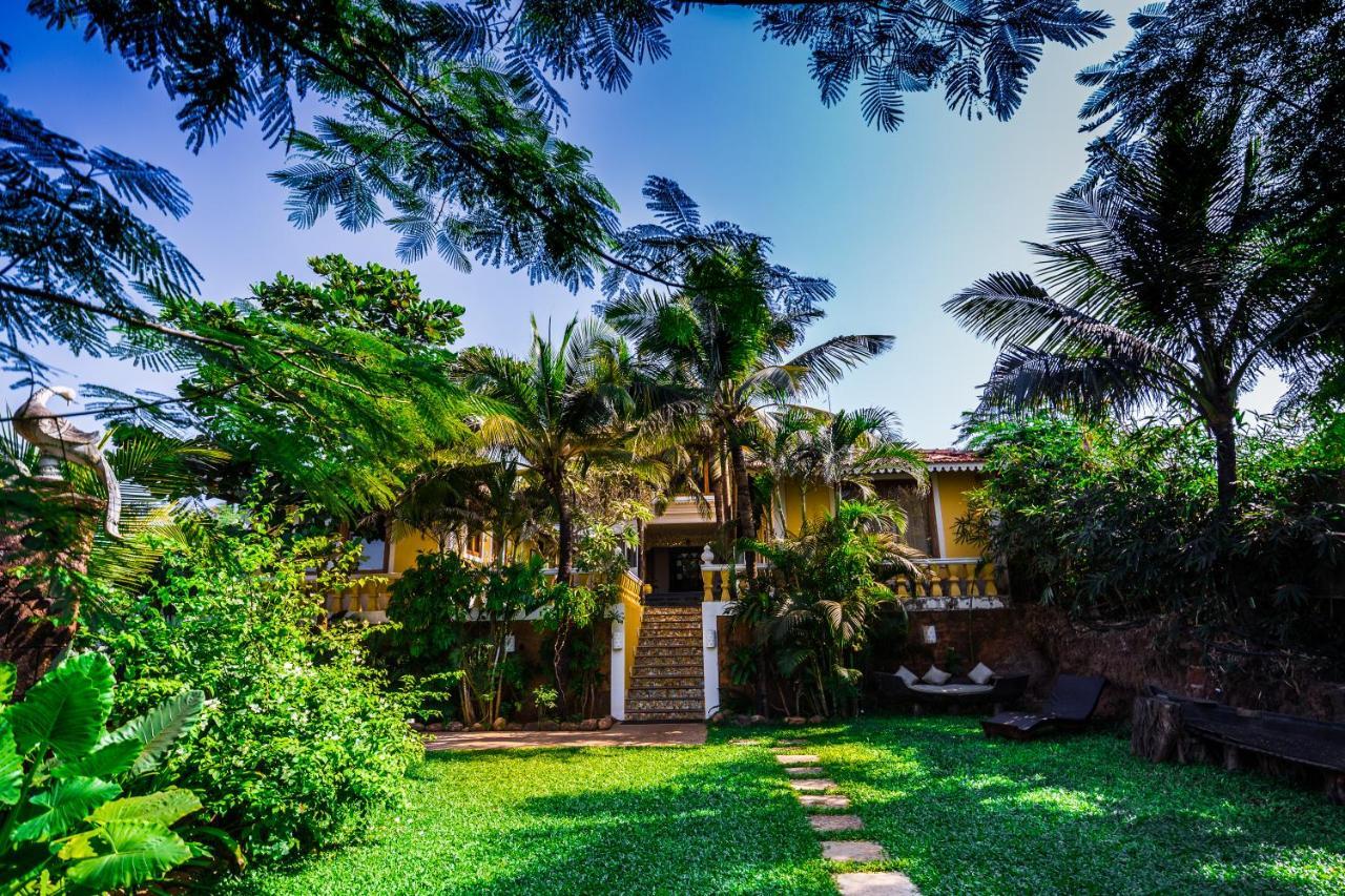 Fiesta Beach Resort Baga Exterior foto